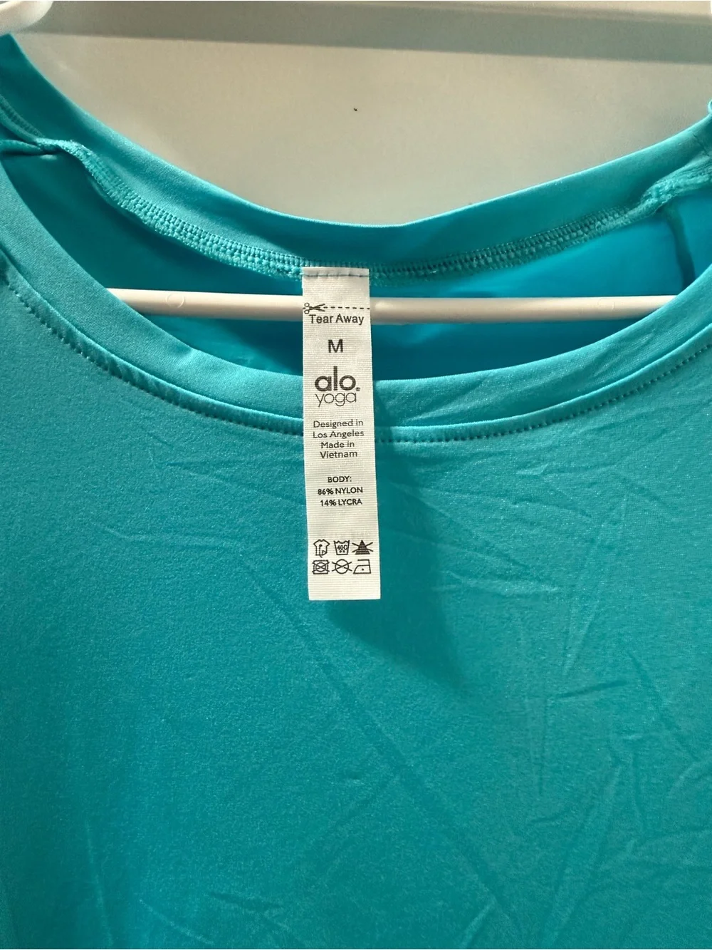 ALO Yoga Women's Long-Sleeve Crew in Bright Turquoise Never Been Worn